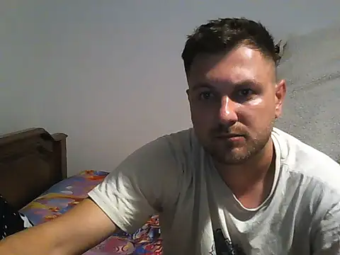 Snapshot of hugedickedd chatting on June 9, 2026, 7:48 pm hugedickedd online show from June 9, 2026, 7:48 pm