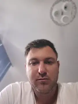Snapshot of hugedickedd chatting on June 1, 2026, 9:53 am hugedickedd online show from June 1, 2026, 9:53 am