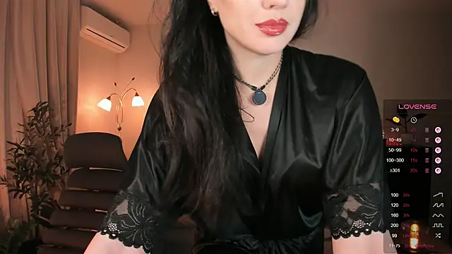 Snapshot of Viki_Bellson chatting on November 14, 2025, 7:28 pm Viki Bellson online show from November 14, 2025, 7:28 pm