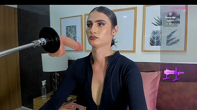 Snapshot of shantall_skinny chatting on October 13, 2025, 3:52 am shantall skinny online show from October 13, 2025, 3:52 am