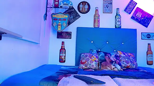 lili roussi online show from February 14, 2026, 8:53 pm