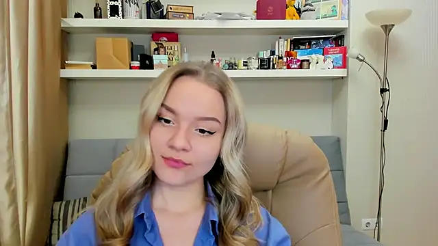 Snapshot of Kara_Smith_ chatting on December 5, 2024, 10:06 pm Kara Smith online show from December 5, 2024, 10:06 pm