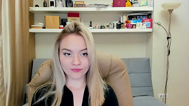 Snapshot of Kara_Smith_ chatting on February 8, 2025, 10:29 pm Kara Smith online show from February 8, 2025, 10:29 pm