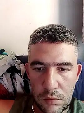 Snapshot of Jefersonj7 chatting on December 16, 2025, 11:14 am Jefersonj7 online show from December 16, 2025, 11:14 am