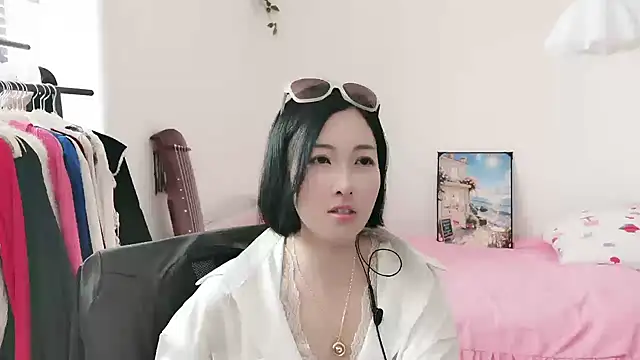 Rachel-6600 online show from May 22, 2026, 2:53 am