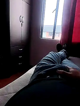 Snapshot of Andy-rtg chatting on September 27, 2025, 10:16 pm Andy-rtg online show from September 27, 2025, 10:16 pm