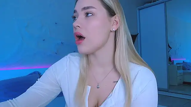 Snapshot of DIANAxxxDIAMOND chatting on November 1, 2025, 9:58 am DIANAxxxDIAMOND online show from November 1, 2025, 9:58 am