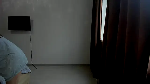 LilyHaart online show from December 17, 2025, 5:45 am