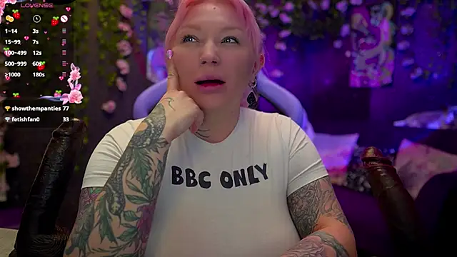 BlackedBarbie online show from October 16, 2025, 7:11 pm