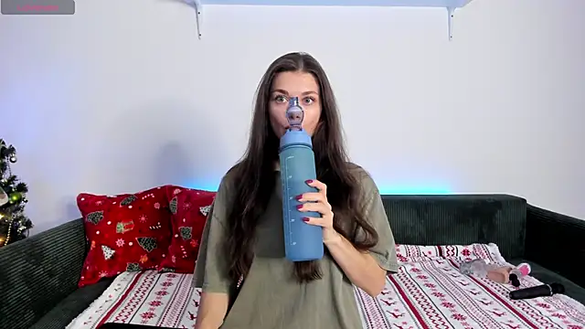 Snapshot of Eva_McCoy chatting on December 15, 2025, 9:48 am Eva McCoy online show from December 15, 2025, 9:48 am