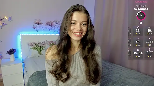 Snapshot of Eva_McCoy chatting on October 3, 2025, 8:05 am Eva McCoy online show from October 3, 2025, 8:05 am