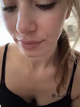 SweetDarling7 online show from February 1, 2026, 10:57 am