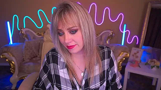 CandyLadyyy online show from November 16, 2025, 9:41 pm