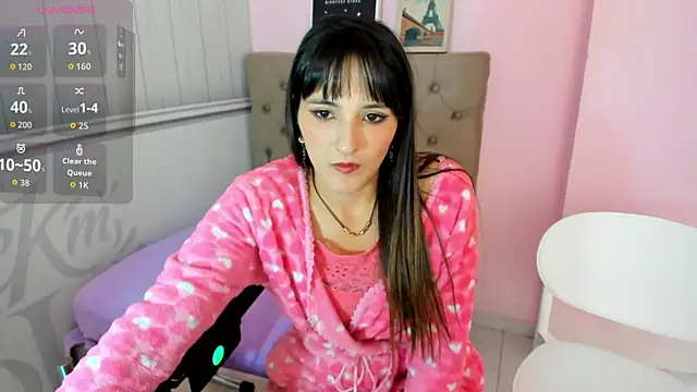 Snapshot of Tania_Duque chatting on September 20, 2025, 3:06 pm Tania Duque online show from September 20, 2025, 3:06 pm