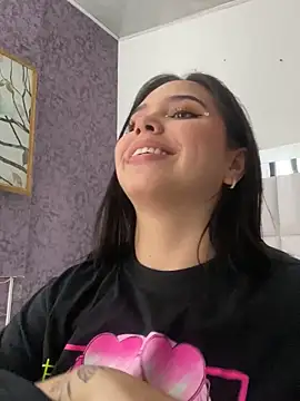 Snapshot of LunaCandy_ chatting on October 7, 2025, 1:56 pm LunaCandy online show from October 7, 2025, 1:56 pm