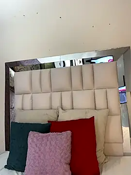 Snapshot of LunaCandy_ chatting on October 29, 2025, 2:49 pm LunaCandy online show from October 29, 2025, 2:49 pm