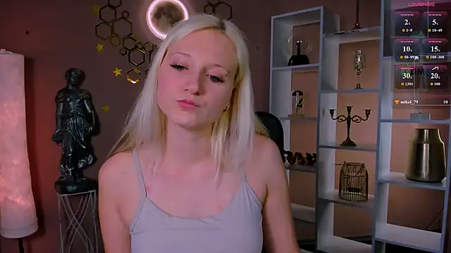 madam uliis online show from June 16, 2026, 1:55 pm