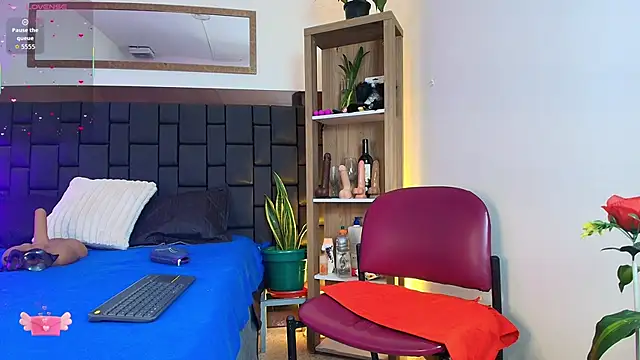 Snapshot of EllenaBoobs_ chatting on February 19, 2026, 3:14 am EllenaBoobs online show from February 19, 2026, 3:14 am