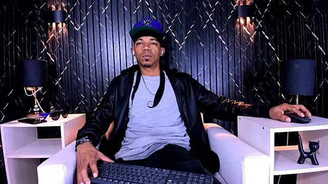 Snapshot of Gregory_Sforza chatting on October 23, 2025, 12:15 pm Gregory Sforza online show from October 23, 2025, 12:15 pm