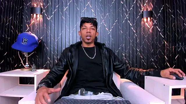 Snapshot of Gregory_Sforza chatting on November 7, 2025, 12:42 pm Gregory Sforza online show from November 7, 2025, 12:42 pm