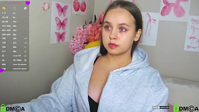 Lilysweet13 online show from October 10, 2025, 12:39 pm