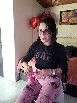 mia velvet1 online show from February 9, 2026, 3:43 pm