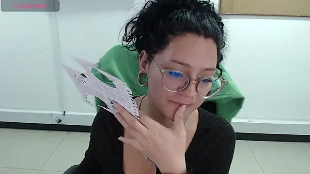 Snapshot of jenn_cg chatting on March 18, 2026, 9:59 pm jenn cg online show from March 18, 2026, 9:59 pm