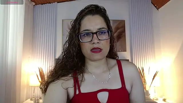 Rose Thompson1 online show from May 19, 2026, 1:40 pm