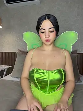 alisonnwalker2025 online show from May 27, 2026, 12:12 pm