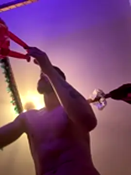 Hugo34bg online show from December 20, 2025, 2:47 am