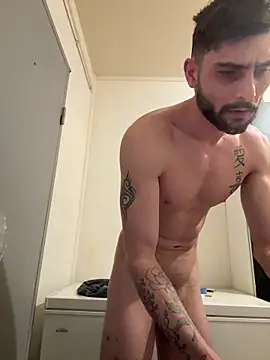 Hugo34bg online show from February 24, 2026, 5:19 am