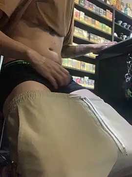 craxybaby online show from December 15, 2025, 4:35 pm