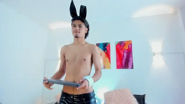 MathewAdams online show from October 31, 2025, 6:37 pm