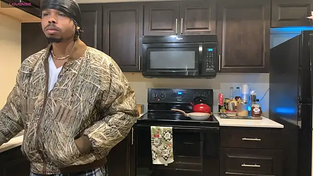 Snapshot of anthonyroth chatting on February 26, 2026, 5:35 pm anthonyroth online show from February 26, 2026, 5:35 pm