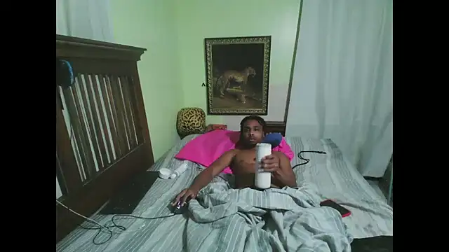 Snapshot of anthonyroth chatting on December 16, 2025, 8:40 am anthonyroth online show from December 16, 2025, 8:40 am