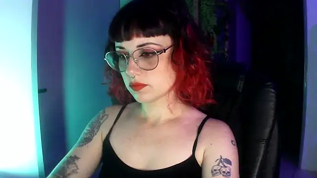 Snapshot of Acid_Girl_Ofc chatting on November 13, 2025, 3:43 am Acid Girl Ofc online show from November 13, 2025, 3:43 am