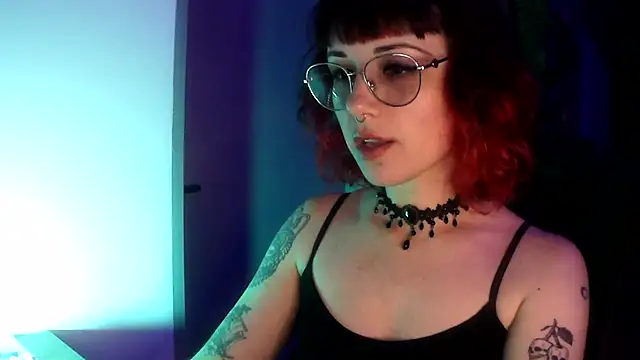 Snapshot of Acid_Girl_Ofc chatting on November 28, 2025, 4:34 am Acid Girl Ofc online show from November 28, 2025, 4:34 am