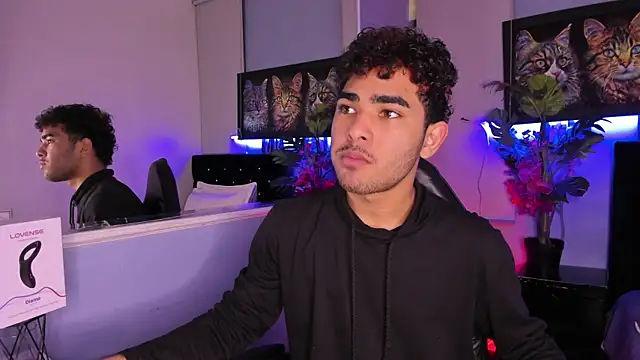 LucasCarterr  online show from November 27, 2025, 4:35 am