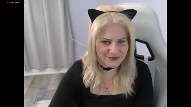 BellaStar84 online show from October 29, 2025, 12:59 pm