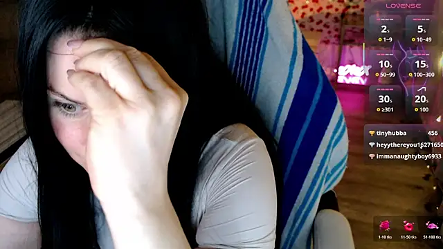 Snapshot of BellaStar84 chatting on June 1, 2026, 6:24 am BellaStar84 online show from June 1, 2026, 6:24 am
