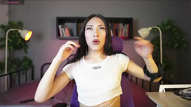 madison  rey online show from December 1, 2025, 7:48 pm