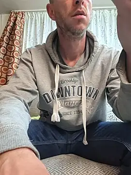 svenpfeifer online show from December 20, 2025, 2:42 pm