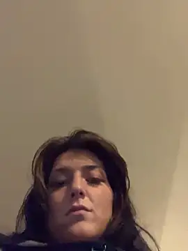 2brokegirlz online show from March 17, 2025, 7:24 am