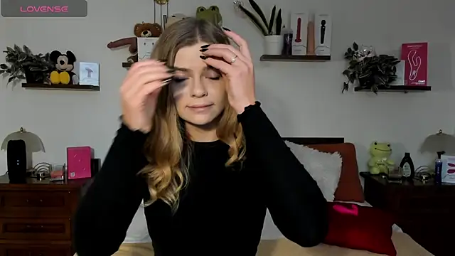 Snapshot of HaleyReedme chatting on November 13, 2025, 7:56 am HaleyReedme online show from November 13, 2025, 7:56 am