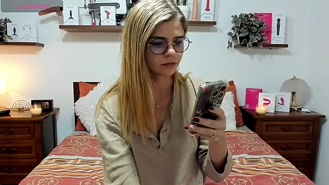 Snapshot of HaleyReedme chatting on October 4, 2025, 9:11 am HaleyReedme online show from October 4, 2025, 9:11 am