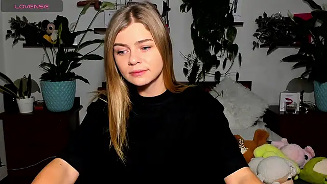 Snapshot of HaleyReedme chatting on November 24, 2025, 8:25 am HaleyReedme online show from November 24, 2025, 8:25 am