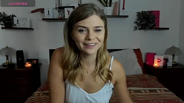 HaleyReedme online show from October 8, 2025, 9:22 am