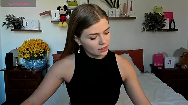 Snapshot of HaleyReedme chatting on November 5, 2025, 7:44 am HaleyReedme online show from November 5, 2025, 7:44 am