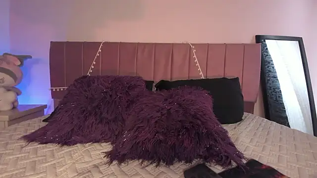 Snapshot of kitty-kryss chatting on February 11, 2026, 6:41 pm kitty-kryss online show from February 11, 2026, 6:41 pm