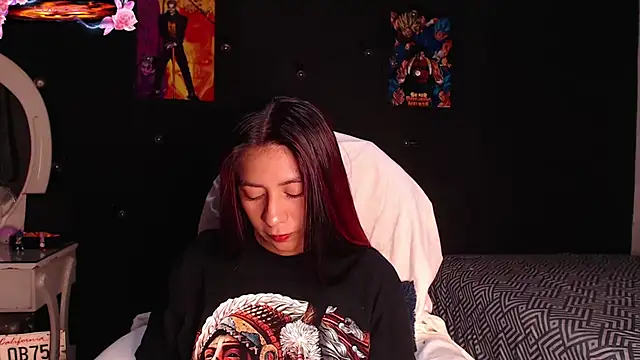 yes0225 online show from November 4, 2025, 3:49 pm